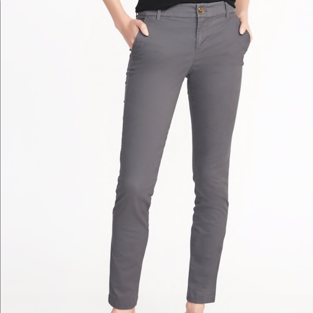 Mid-Rise Skinny Everyday Khakis
